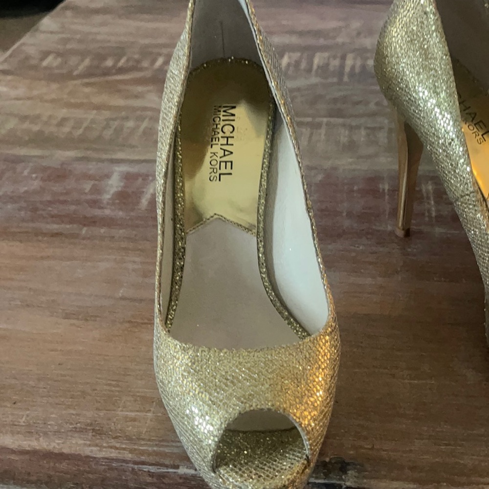 Michael Kors gold shoe